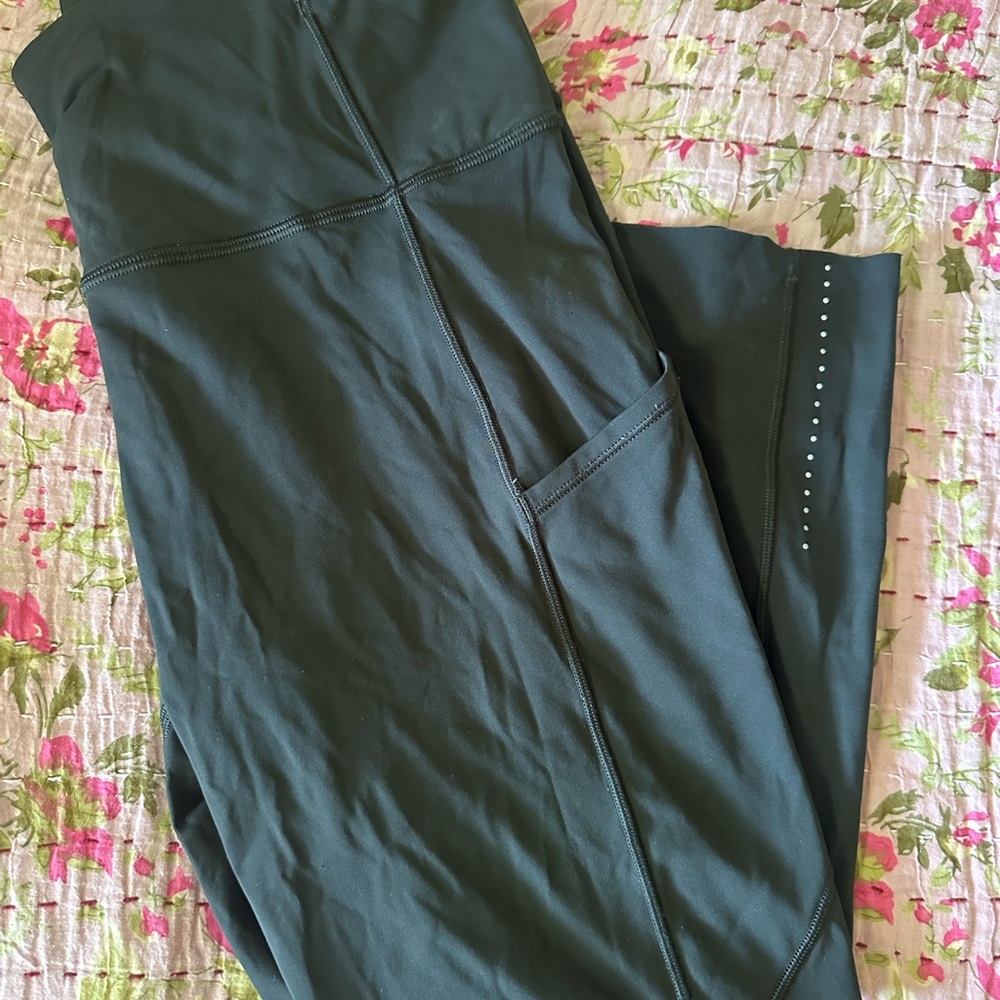 lululemon athletica Fast and Free women’s tights size 8 EUC